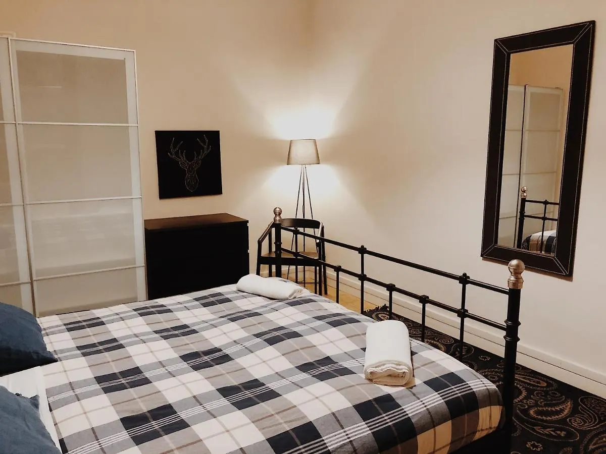 Plaza Universidad Apartments Barcelona