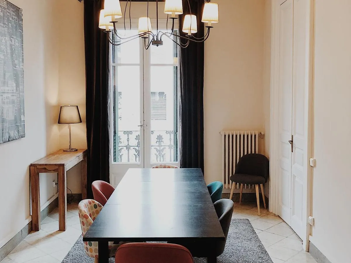Plaza Universidad Apartments Barcelona Spanje